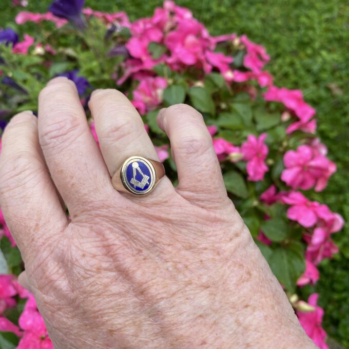 Masonic Swivel Ring in 9ct Gold