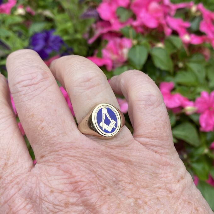 Masonic Swivel Ring in 9ct Gold