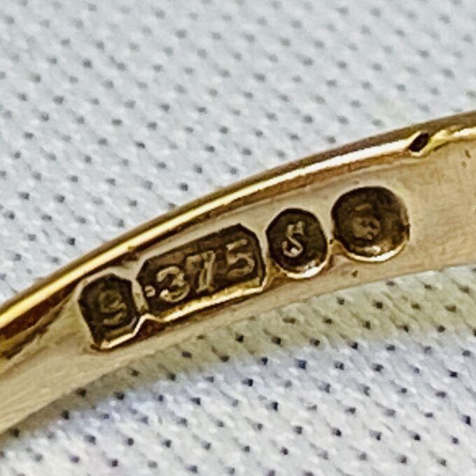 Ornate Garnet Cluster Ring in 9ct Gold