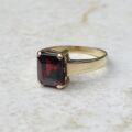 Garnet Solitaire Ring in 9ct Gold