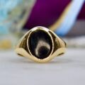 Onyx Signet Ring in 9ct Gold