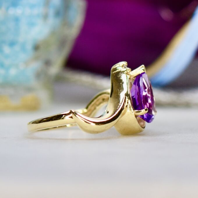 Pear Amethyst Twist Band in 10ct Gold