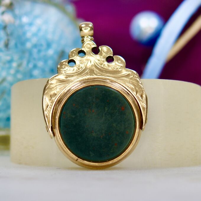 Engraved Antique Swivel Fob in 10ct Gold