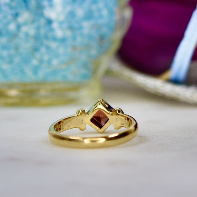 Garnet Solitaire Ring in 9ct Gold