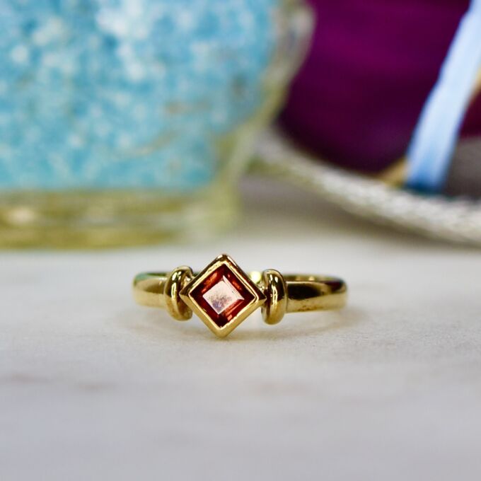 Garnet Solitaire Ring in 9ct Gold