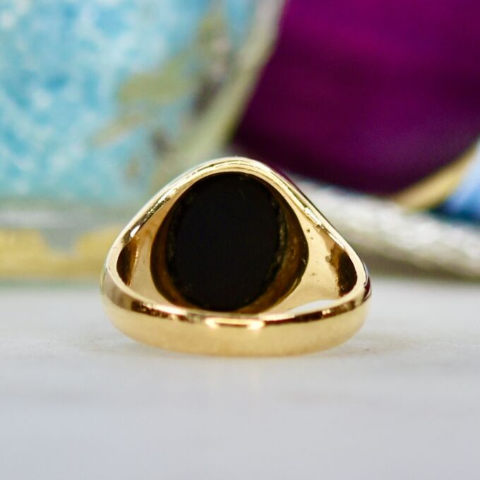 Onyx Signet Ring in 9ct Gold