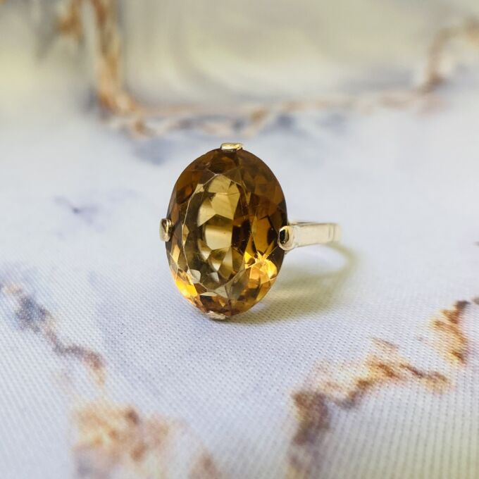 Oval Citrine Ring in 9ct Gold