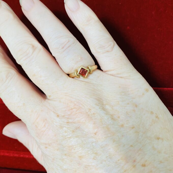 Garnet Solitaire Ring in 9ct Gold