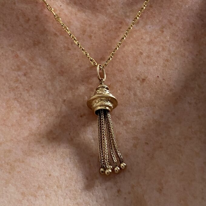 Reserved – Tassel Pendant in 9ct Gold