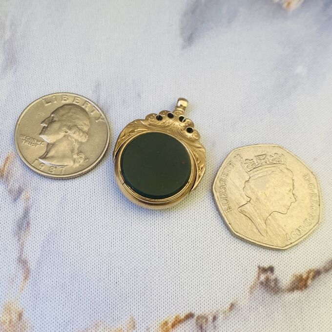 Engraved Antique Swivel Fob in 10ct Gold