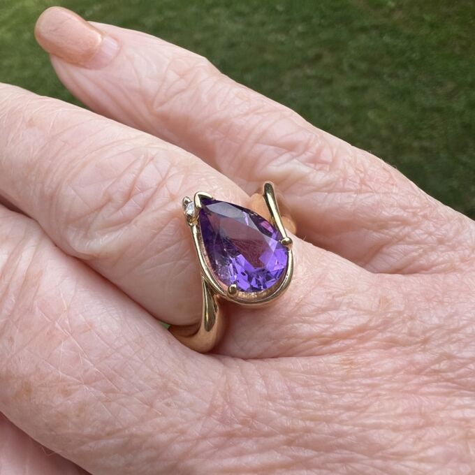 Pear Amethyst Twist Band in 10ct Gold