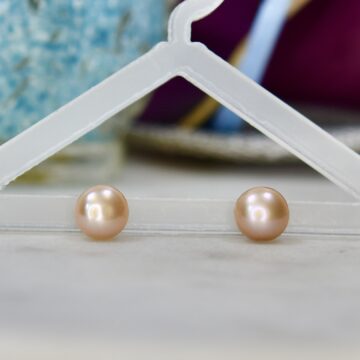 Pink Pearl Stud Earrings in 9ct Gold.