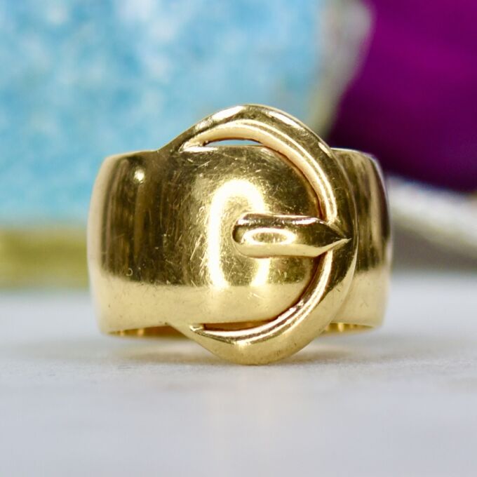 Extra Wide Buckle Ring in 9ct Gold