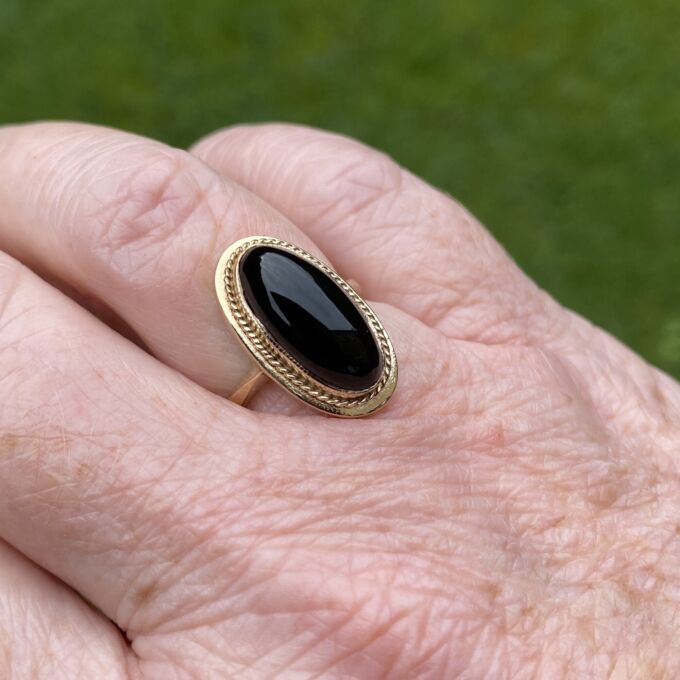 Elongated Onyx Solitaire Ring in 9ct Gold