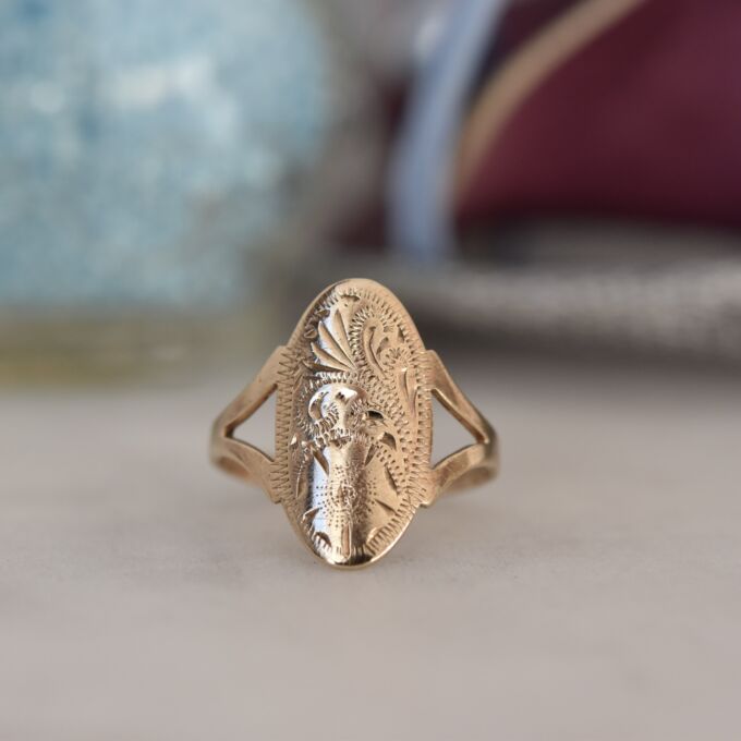 Elongated Oval Engraved Ring in 9ct Gold