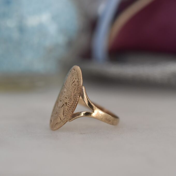 Elongated Oval Engraved Ring in 9ct Gold