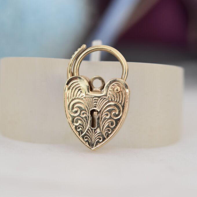 Engraved Front Heart Padlock in 9ct Gold