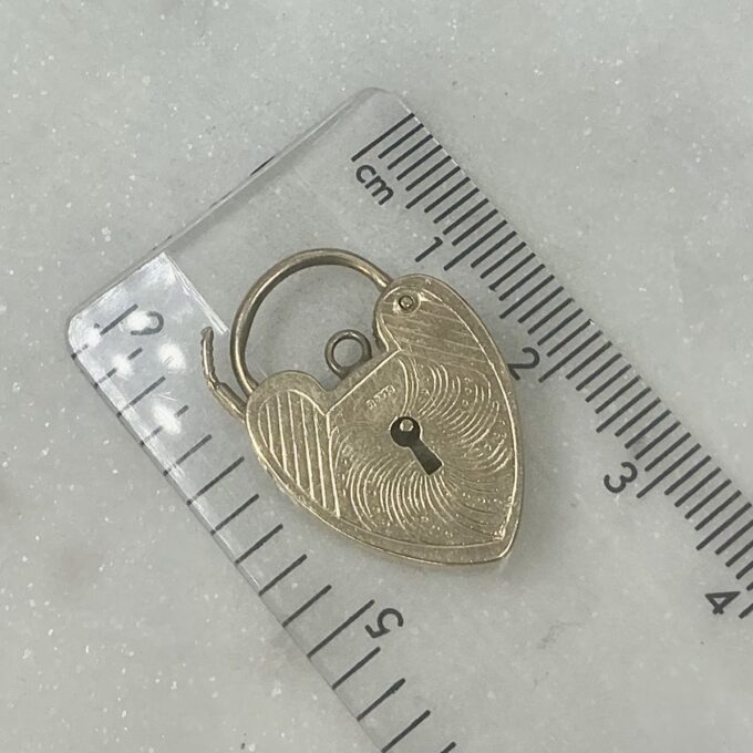 Geometric Design Heart Padlock in 9ct Gold
