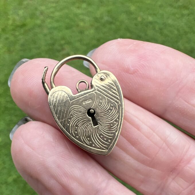 Geometric Design Heart Padlock in 9ct Gold
