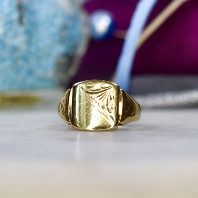 Part Engraved Signet Ring in 9ct Gold