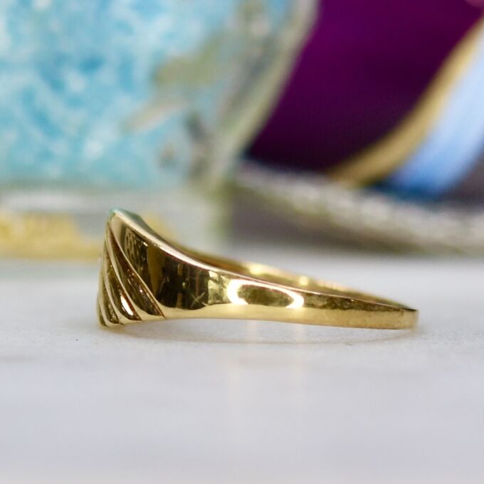 Graduating Texture Ring in 9ct Gold