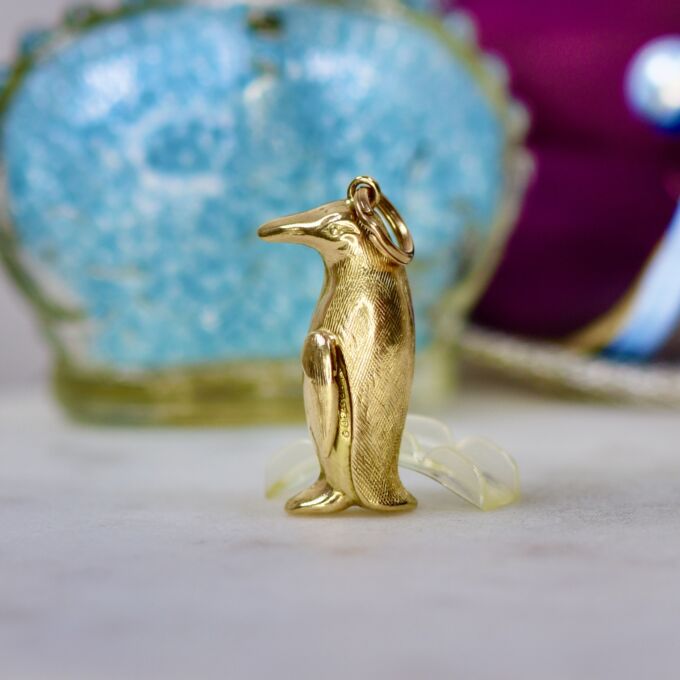 Penguin Pendant in 9ct Gold
