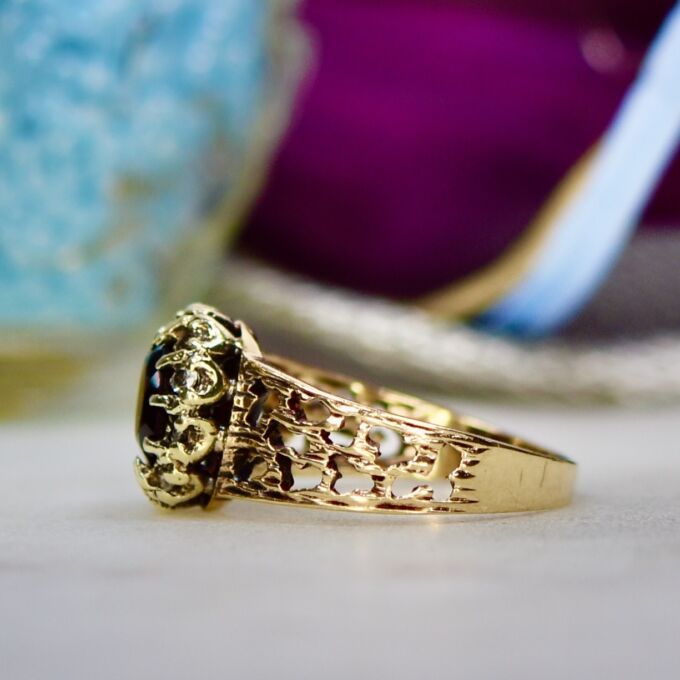 Garnet Ring in 9ct Gold