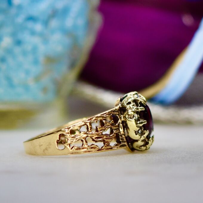 Garnet Ring in 9ct Gold
