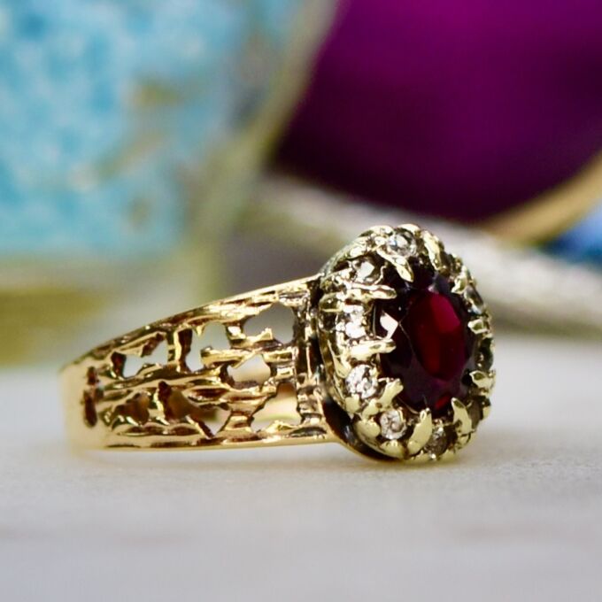 Garnet Ring in 9ct Gold