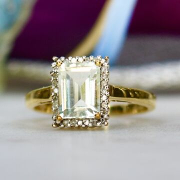 Aquamarine & Diamond Ring in 9ct Gold