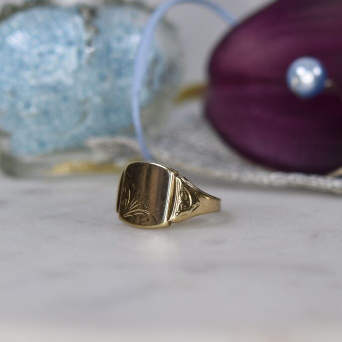 Part Engraved Signet Ring in 9ct Gold