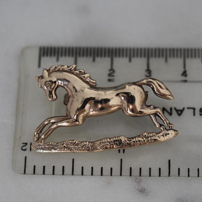 Horse Brooch in 9ct Gold