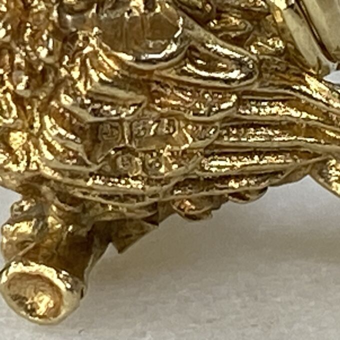 Chirping Bird Pendant in 9ct Gold