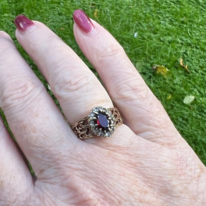 Garnet Ring in 9ct Gold