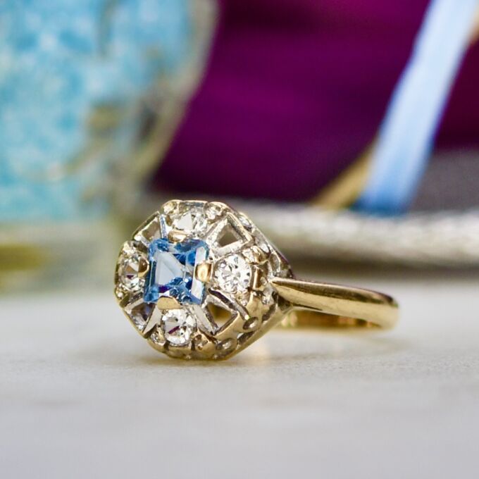 Cross Design Ring in 9ct Gold