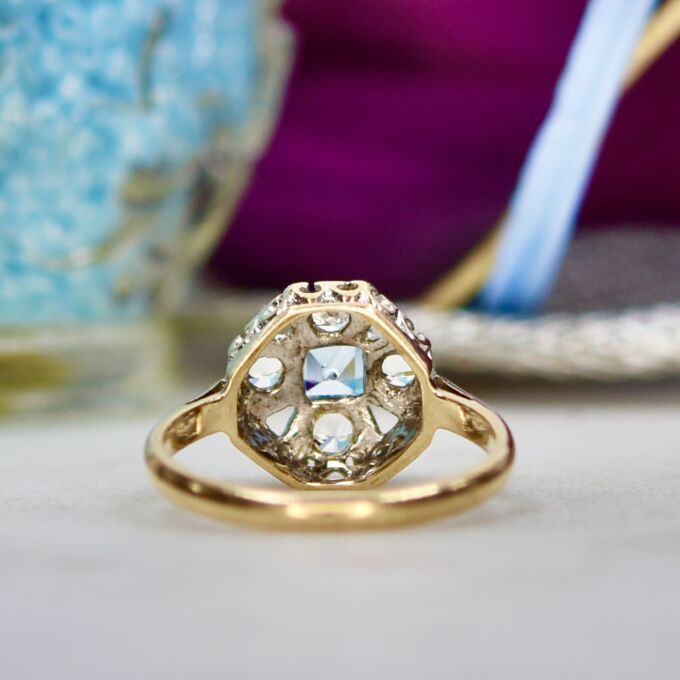 Cross Design Ring in 9ct Gold