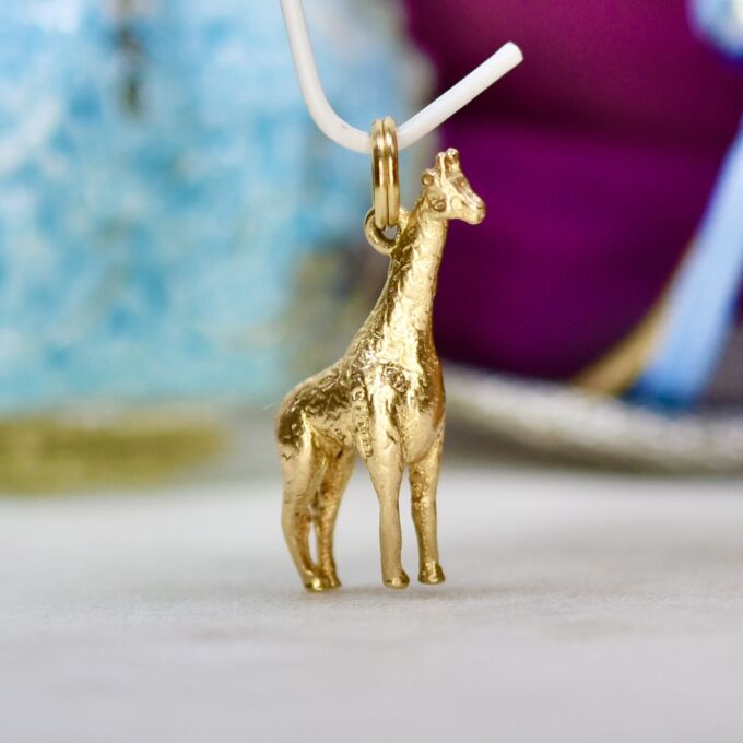 Giraffe Charm Pendant in 9ct Gold