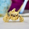 Four Wheel Carriage in 9ct Gold