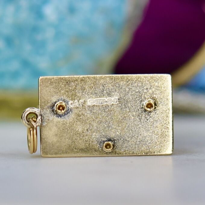 Houses of Parliament Pendant in 9ct Gold