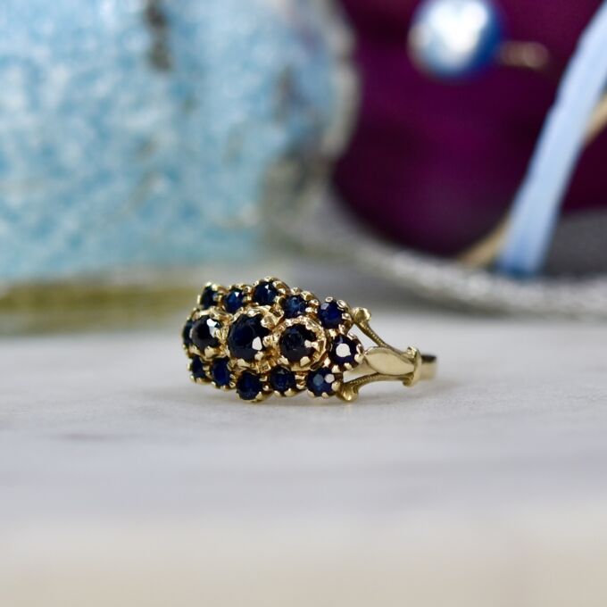 Sapphire Cluster ring in 9ct Gold