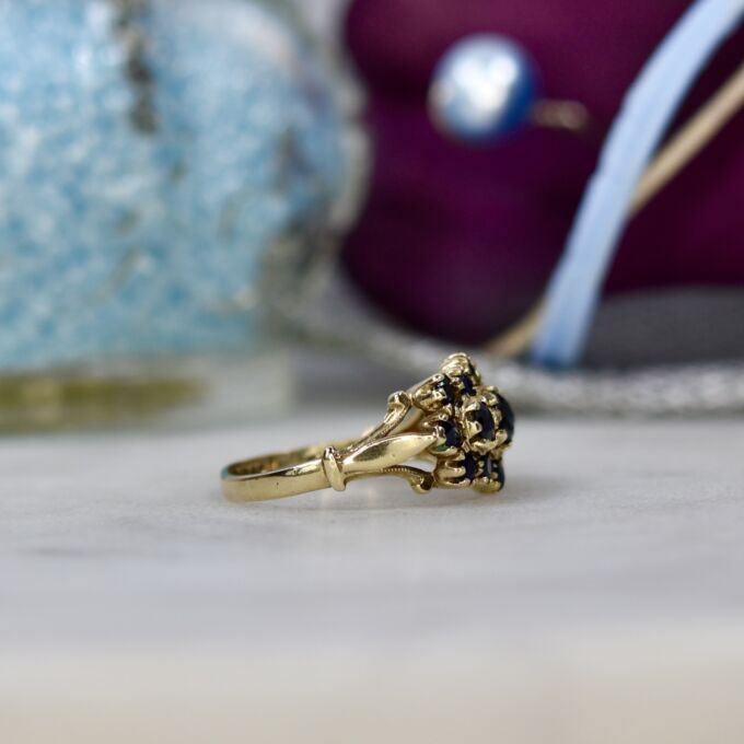 Sapphire Cluster ring in 9ct Gold