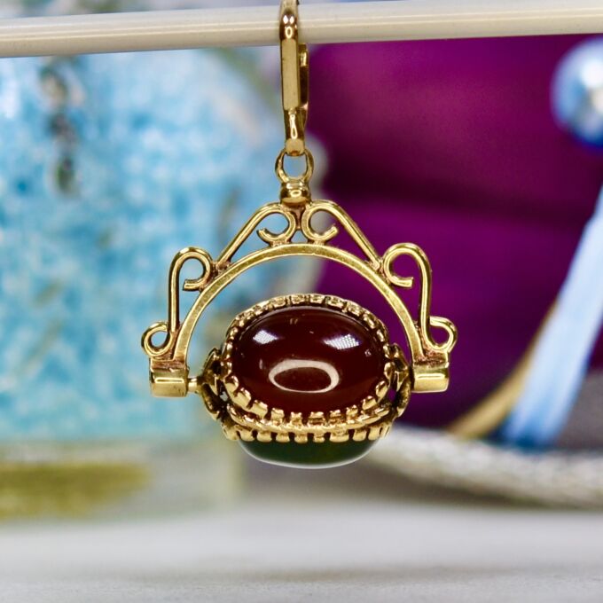 Spinner Fob Pendant in 9ct Gold