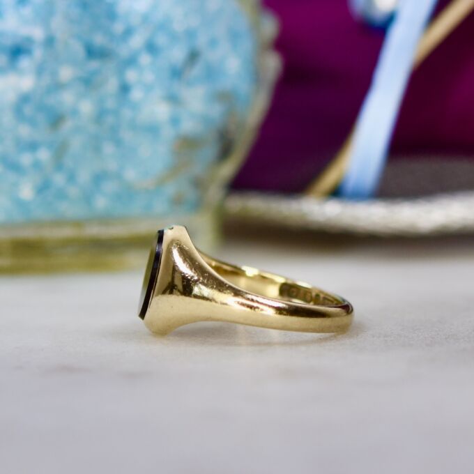 Carnelian Signet Ring in 9ct Gold