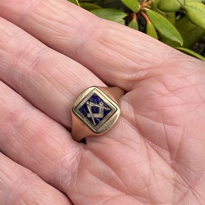 Masonic Swivel Ring in 9ct Gold