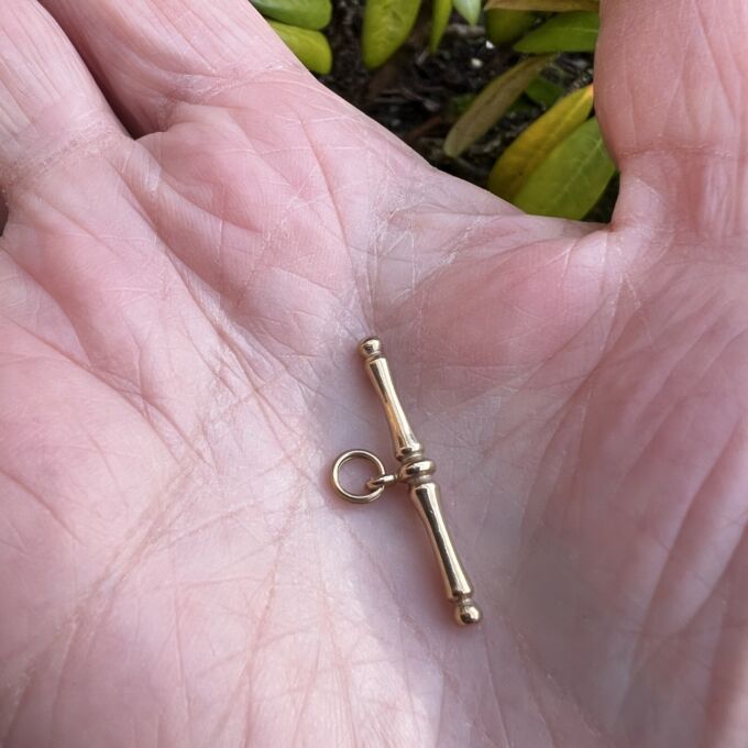 Albert or T Bar Pendant in 9ct Gold