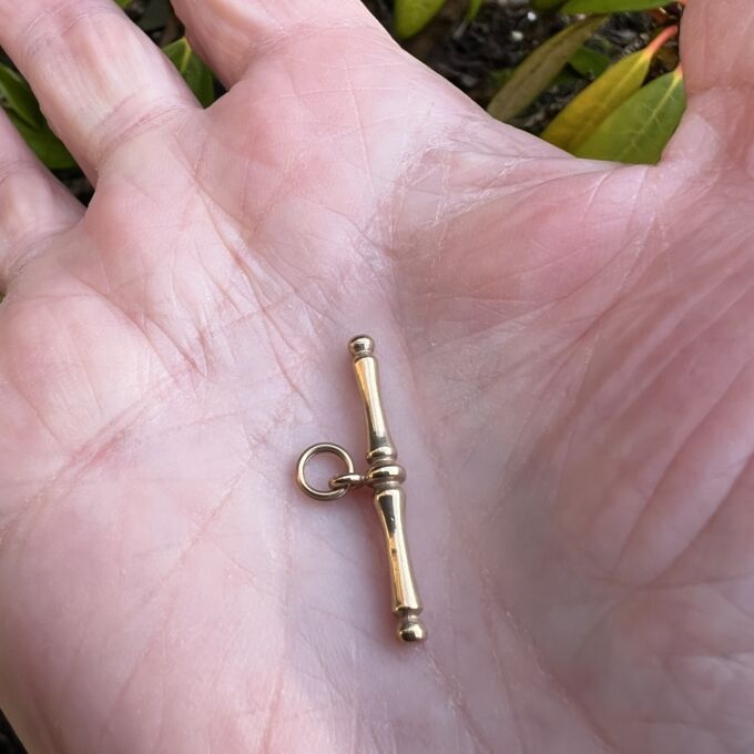 Albert or T Bar Pendant in 9ct Gold