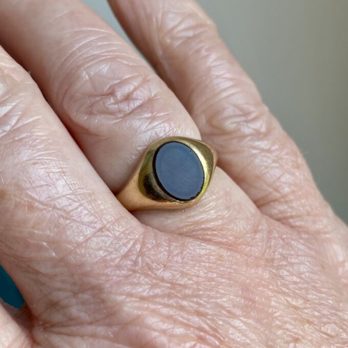 Carnelian Signet Ring in 9ct Gold