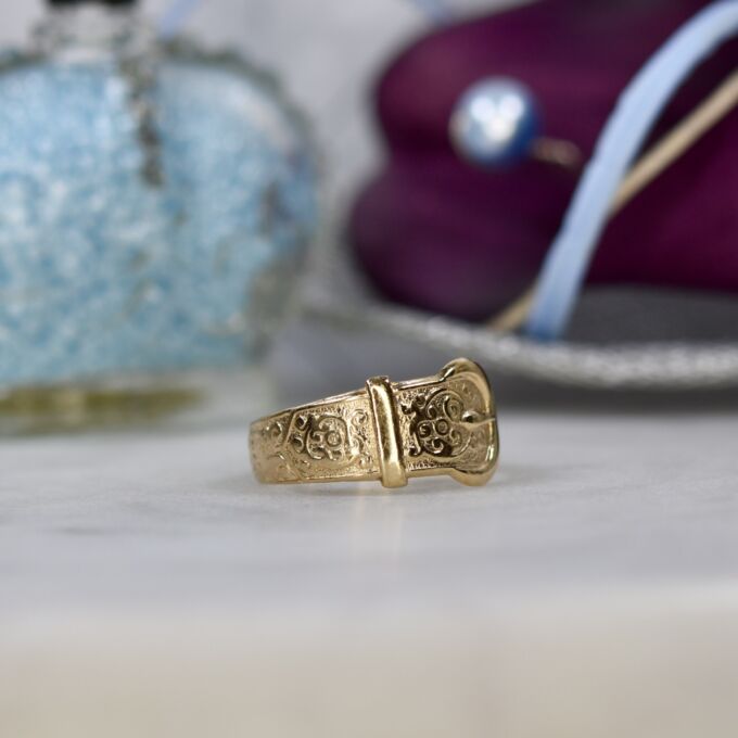 Ornate Buckle Ring in 9ct Gold
