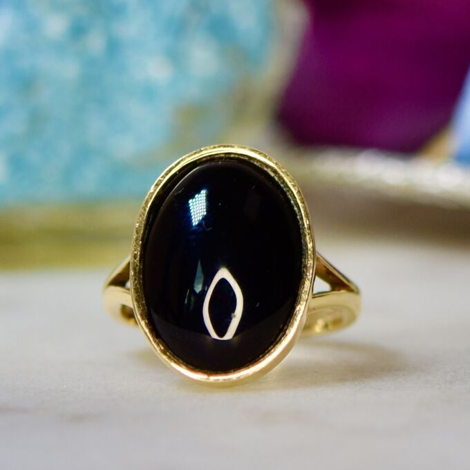 Onyx Solitaire Ring in 9ct Gold