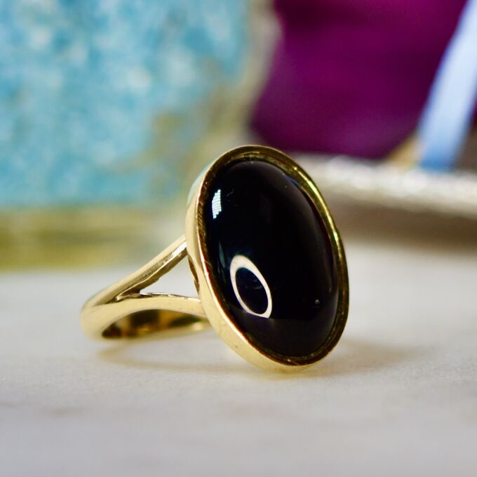 Onyx Solitaire Ring in 9ct Gold
